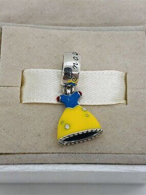 ✨🔥PANDORA Disney Snow Whites Light Yellow Dress Dangle charm